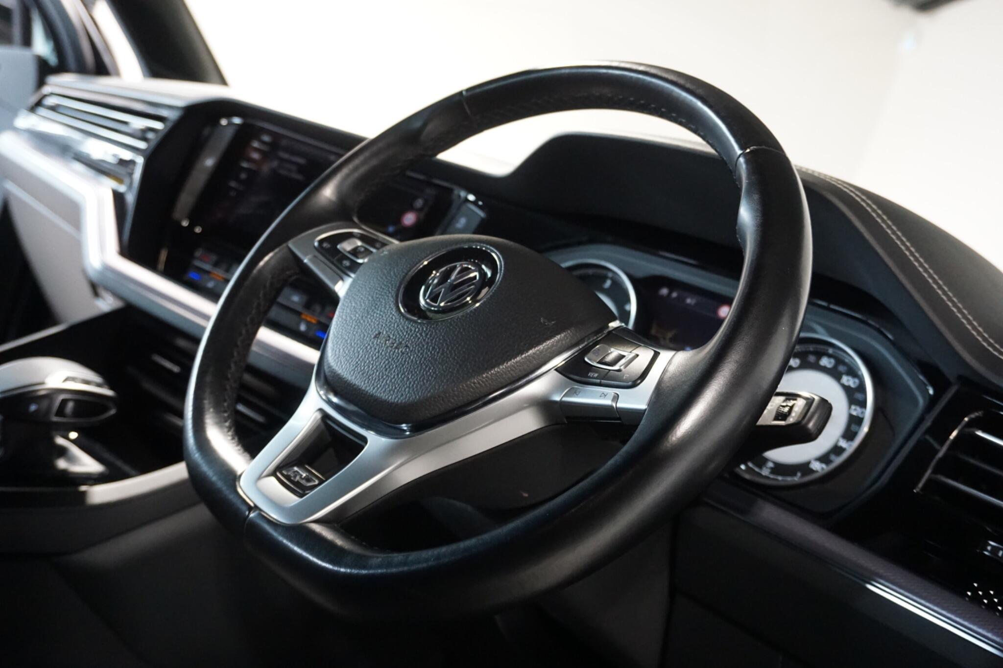 Volkswagen Touareg 3.0 TDI V6 R-Line SUV 5dr Diesel Tiptronic 4Motion Euro 6 (s/s) (286 ps)